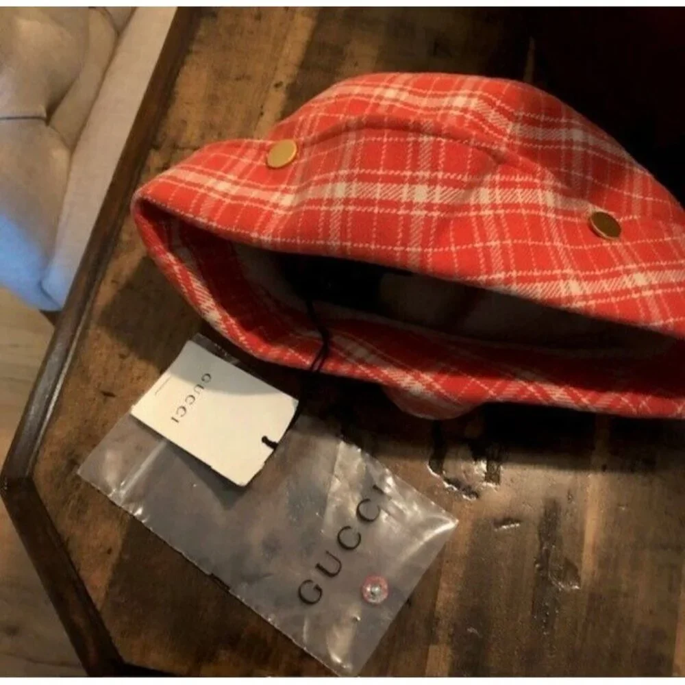 AUTHENTIC NWT $650 GUCCI PLAID CLOCHE ORANGE & CREAM HAT SIZE L / 59
